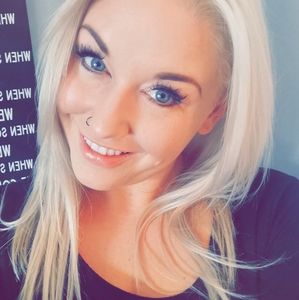 Meet your Posher, Hayley